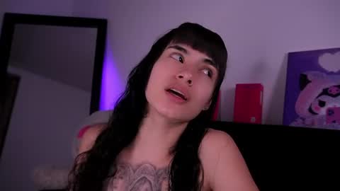 Snapshot of purplesnake_ chatting on 4, 8, 2026 Alynn online show from 4, 8, 2026