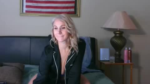 Snapshot of pussy_kat1985 chatting on 28, 11, 2025 PussyKAT online show from 28, 11, 2025