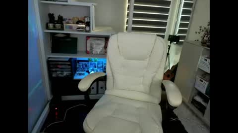 Snapshot of pussycash chatting on 12, 6, 2026 POCCA online show from 12, 6, 2026