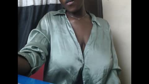 Snapshot of pussydollurz chatting on 1, 10, 2025 pussydollurz online show from 1, 10, 2025