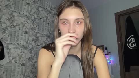 Snapshot of pussygir007 chatting on 5, 2, 2025 pussygirl007 online show from 5, 2, 2025