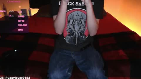 Snapshot of pussylover2182 chatting on 17, 11, 2025 pussylover2182 online show from 17, 11, 2025