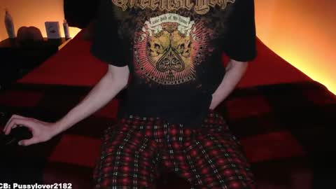 Snapshot of pussylover2182 chatting on 3, 12, 2025 pussylover2182 online show from 3, 12, 2025