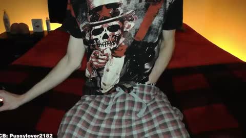 Snapshot of pussylover2182 chatting on 16, 12, 2025 pussylover2182 online show from 16, 12, 2025