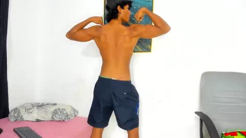 Snapshot of pyke_cum chatting on 25, 1, 2025 pyke_cum online show from 25, 1, 2025