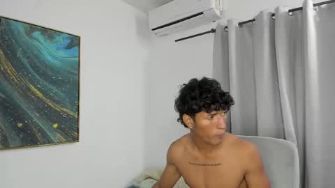 Snapshot of pyke_cum chatting on 12, 3, 2025 pyke_cum online show from 12, 3, 2025