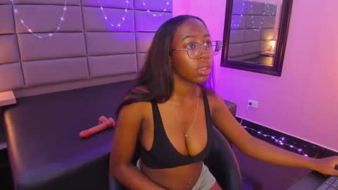 Snapshot of qeen_blackk chatting on 9, 3, 2025 Shekoni Schedule 700 - 1400 gtm-5 online show from 9, 3, 2025