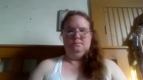Snapshot of queen2118694 chatting on 24, 2, 2026 naughty Queen online show from 24, 2, 2026