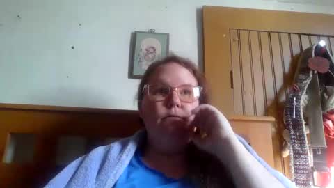 Snapshot of queen2118694 chatting on 1, 3, 2026 naughty Queen online show from 1, 3, 2026