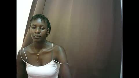 Snapshot of queen_0012 chatting on 23, 4, 2026 asher online show from 23, 4, 2026