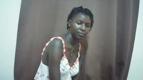 Snapshot of queen_0012 chatting on 1, 5, 2026 asher online show from 1, 5, 2026