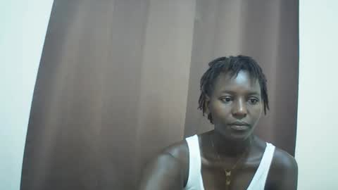 Snapshot of queen_0012 chatting on 16, 5, 2026 asher online show from 16, 5, 2026