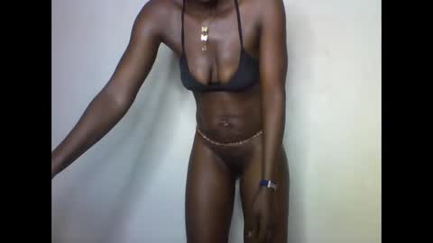 queen_abito online show from 4, 2, 2025