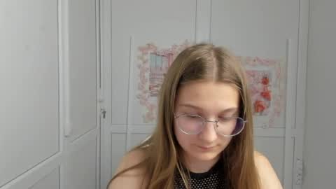 Amelie online show from 13, 6, 2026