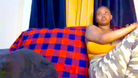 Snapshot of queen_doli chatting on 17, 7, 2026 queen_doli online show from 17, 7, 2026