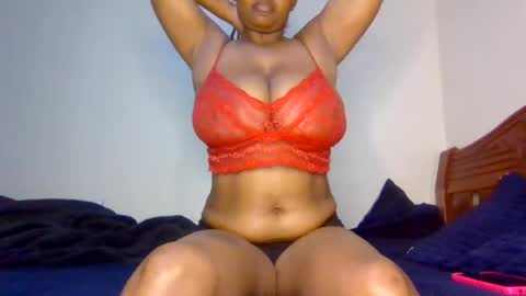 Snapshot of queen_doli chatting on 28, 7, 2026 queen_doli online show from 28, 7, 2026