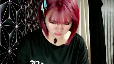 Snapshot of queen_elicktra chatting on 6, 7, 2026 JOY online show from 6, 7, 2026