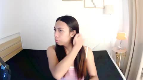 Snapshot of queen_gia chatting on 28, 4, 2026 queen_gia online show from 28, 4, 2026