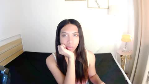Snapshot of queen_gia chatting on 28, 4, 2026 queen_gia online show from 28, 4, 2026