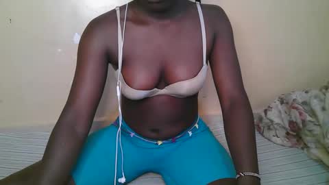 queen_latasha online show from 18, 12, 2025