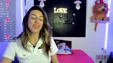 Snapshot of queen_natttyy chatting on 3, 12, 2024 queen_natttyy online show from 3, 12, 2024
