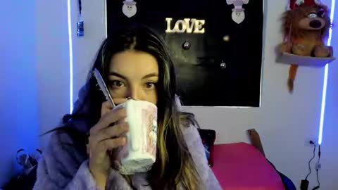 Snapshot of queen_natttyy chatting on 7, 12, 2024 queen_natttyy online show from 7, 12, 2024