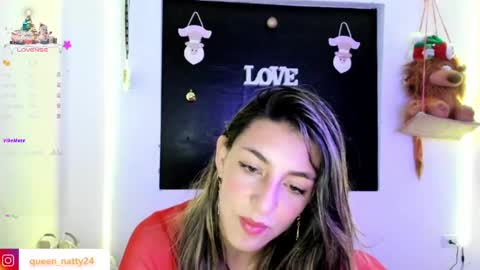 Snapshot of queen_natttyy chatting on 27, 12, 2024 queen_natttyy online show from 27, 12, 2024
