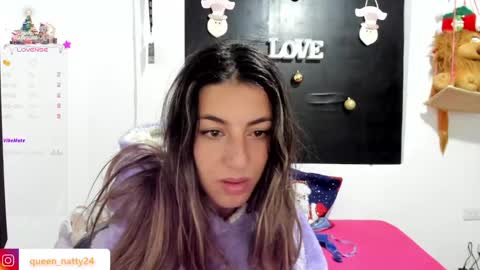 Snapshot of queen_natttyy chatting on 28, 12, 2024 queen_natttyy online show from 28, 12, 2024