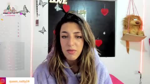 Snapshot of queen_natttyy chatting on 8, 1, 2025 queen_natttyy online show from 8, 1, 2025