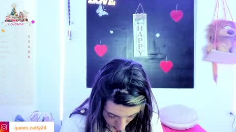 Snapshot of queen_natttyy chatting on 12, 1, 2025 queen_natttyy online show from 12, 1, 2025