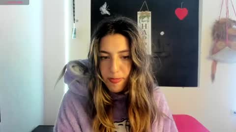 Snapshot of queen_natttyy chatting on 14, 1, 2025 queen_natttyy online show from 14, 1, 2025