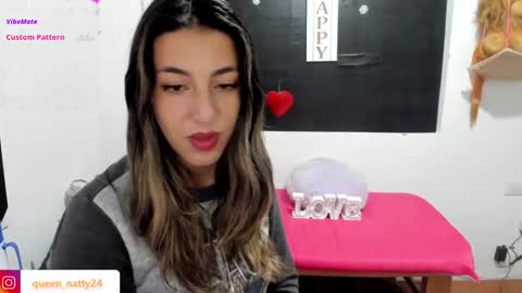 Snapshot of queen_natttyy chatting on 19, 1, 2025 queen_natttyy online show from 19, 1, 2025