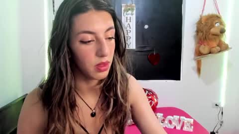 Snapshot of queen_natttyy chatting on 7, 3, 2025 queen_natttyy online show from 7, 3, 2025