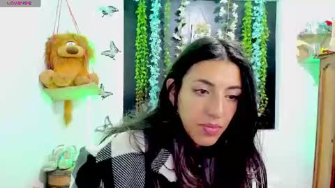 Snapshot of queen_natttyy chatting on 8, 7, 2026 queen_natttyy online show from 8, 7, 2026