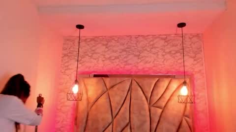   online show from 13, 2, 2025