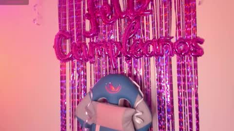   online show from 18, 10, 2025