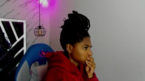   online show from 13, 11, 2025