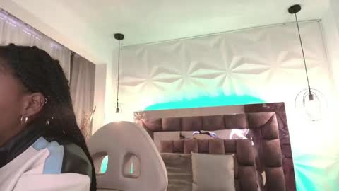 Snapshot of queen_perla_ chatting on 23, 5, 2026 online show from 23, 5, 2026