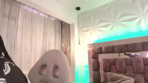 Snapshot of queen_perla_ chatting on 31, 5, 2026 online show from 31, 5, 2026
