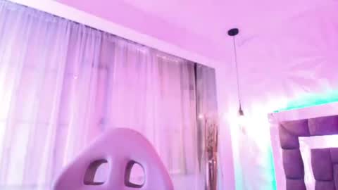 Snapshot of queen_perla_ chatting on 23, 6, 2026 online show from 23, 6, 2026