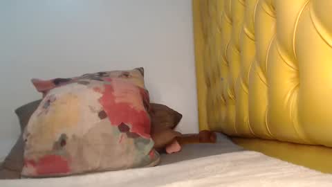 Snapshot of queen_tweakingbae chatting on 30, 11, 2025 valdonte online show from 30, 11, 2025