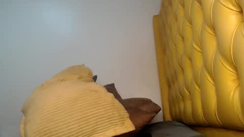 Snapshot of queen_tweakingbae chatting on 16, 12, 2025 valdonte online show from 16, 12, 2025