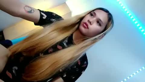 Snapshot of queena10 chatting on 26, 9, 2025 CALL ME YOUR QUEEN AIVY1 online show from 26, 9, 2025