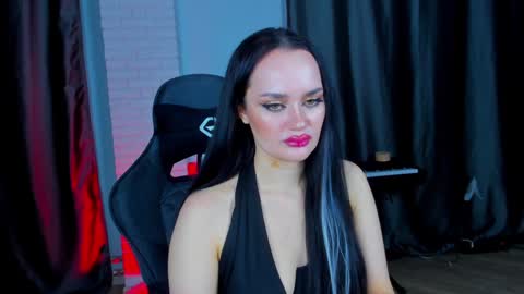 Snapshot of queenaliss chatting on 5, 12, 2024 Your world and the universe Aliss online show from 5, 12, 2024