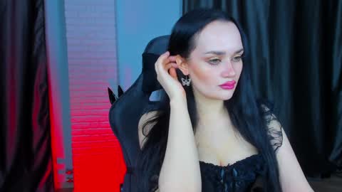 Snapshot of queenaliss chatting on 10, 1, 2025 Your world and the universe Aliss online show from 10, 1, 2025