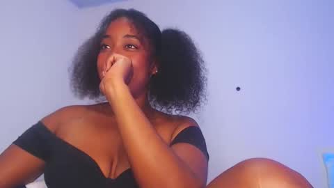 Snapshot of queenalya_ chatting on 14, 11, 2025 Ahlya online show from 14, 11, 2025