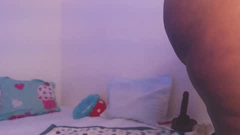 Snapshot of queenalya_ chatting on 3, 12, 2025 Ahlya online show from 3, 12, 2025