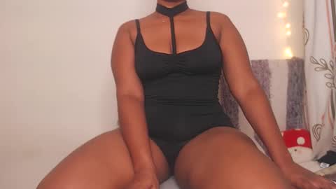 Snapshot of queenalya_ chatting on 17, 12, 2025 Ahlya online show from 17, 12, 2025