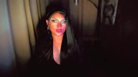 Snapshot of queenarthalia chatting on 18, 12, 2024 ARTHA online show from 18, 12, 2024