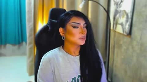 Snapshot of queenarthalia chatting on 12, 3, 2025 ARTHA online show from 12, 3, 2025